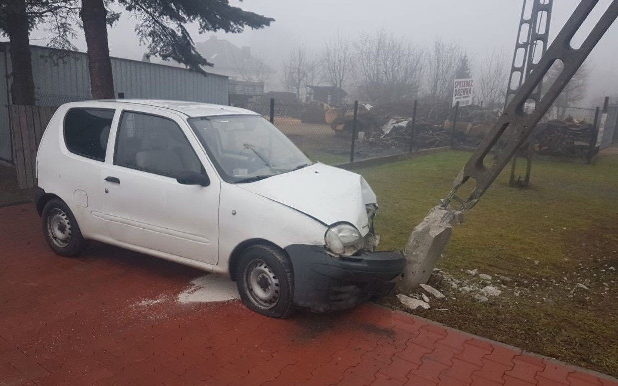 ZABORZE. Uderzył w słup elektryczny