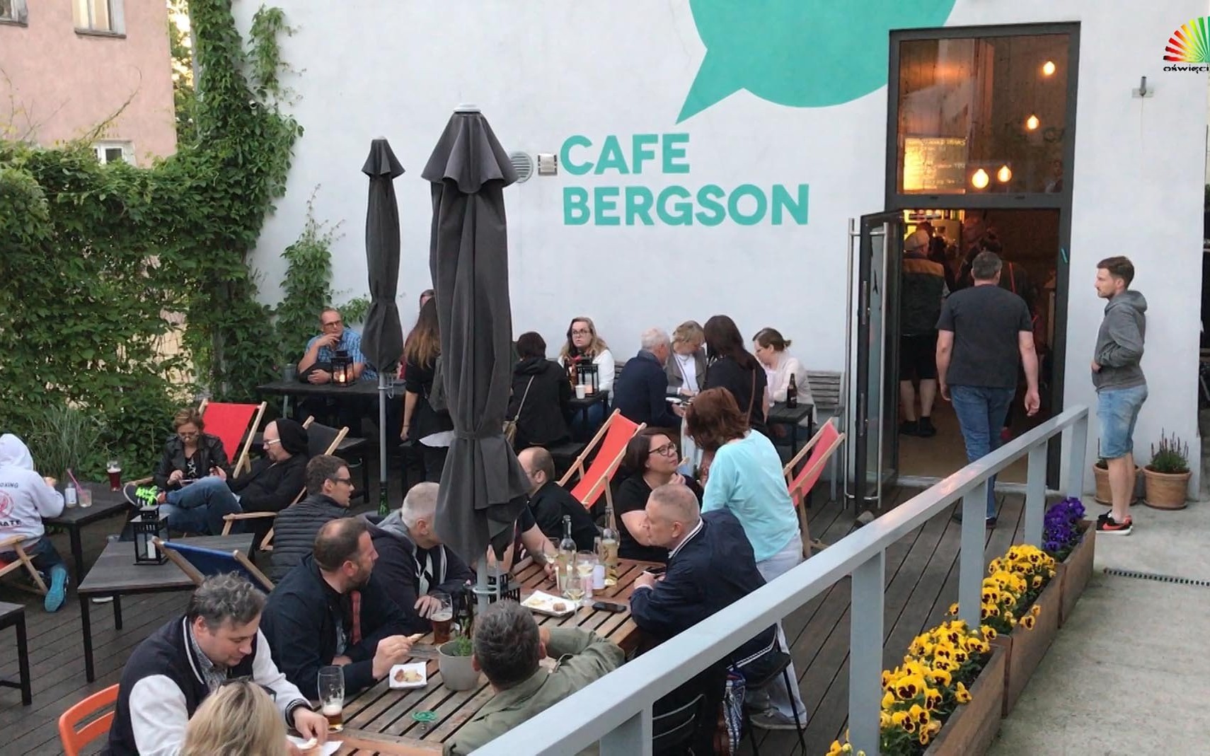 OŚWIĘCIM. Giełda wymiany ubrań w Cafe Bergson