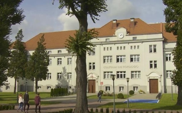 OŚWIĘCIM. „Wpływ współczesnej muzyki rozrywkowej na zmiany społeczno-polityczne”