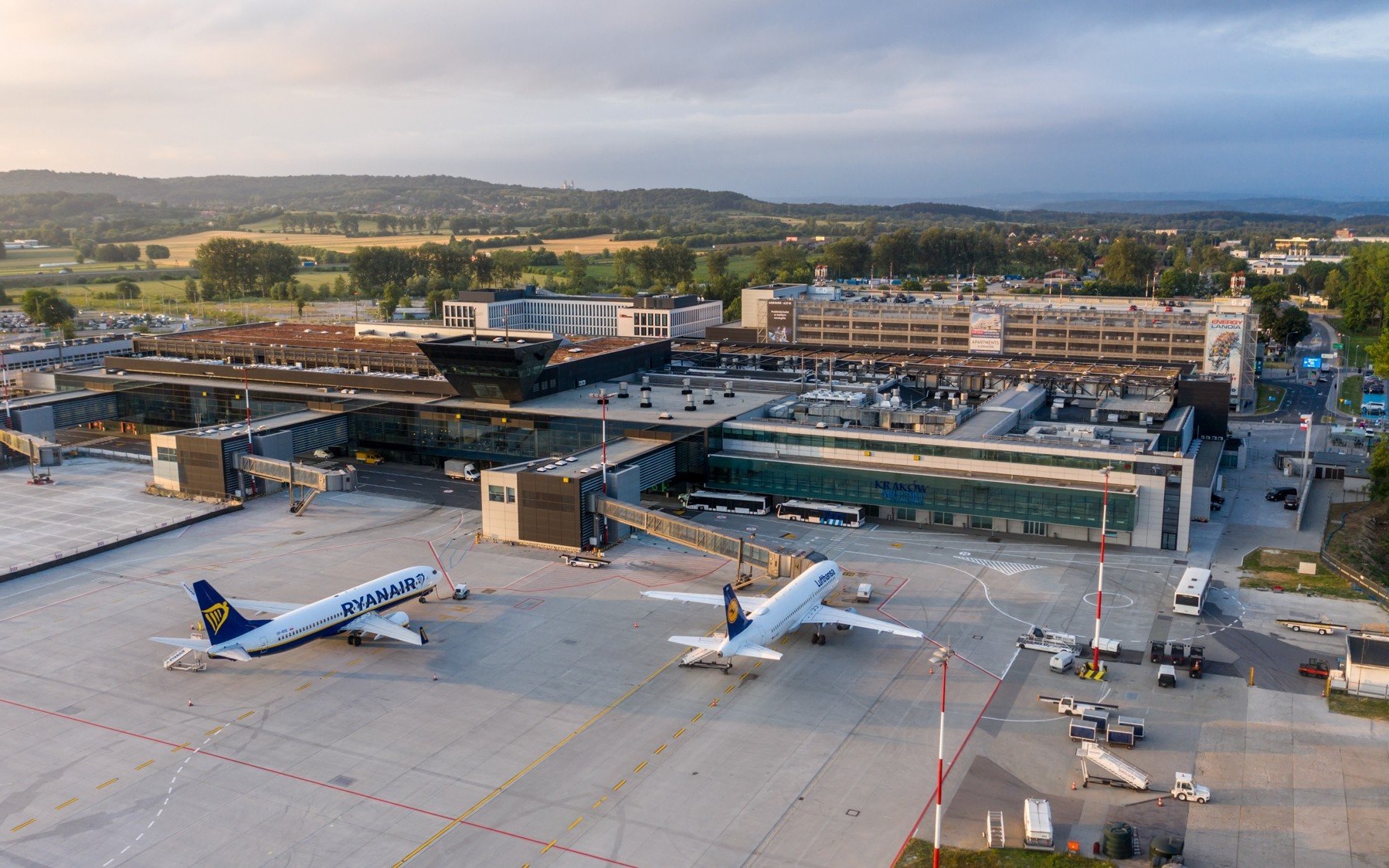 REGION. American Airlines będzie latał do Chicago