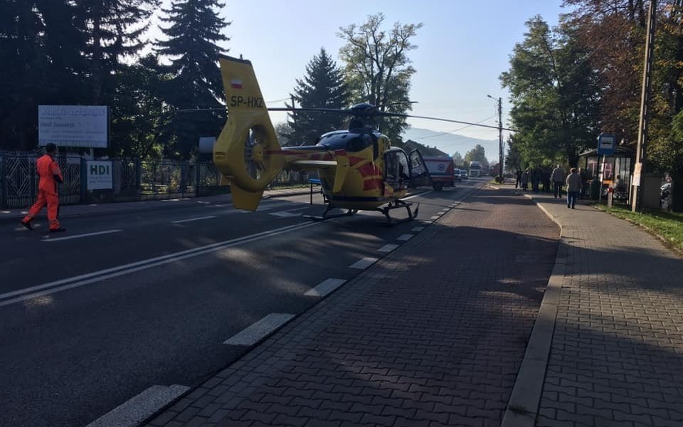 KĘTY. Pracownik budowlany spadł z dachu