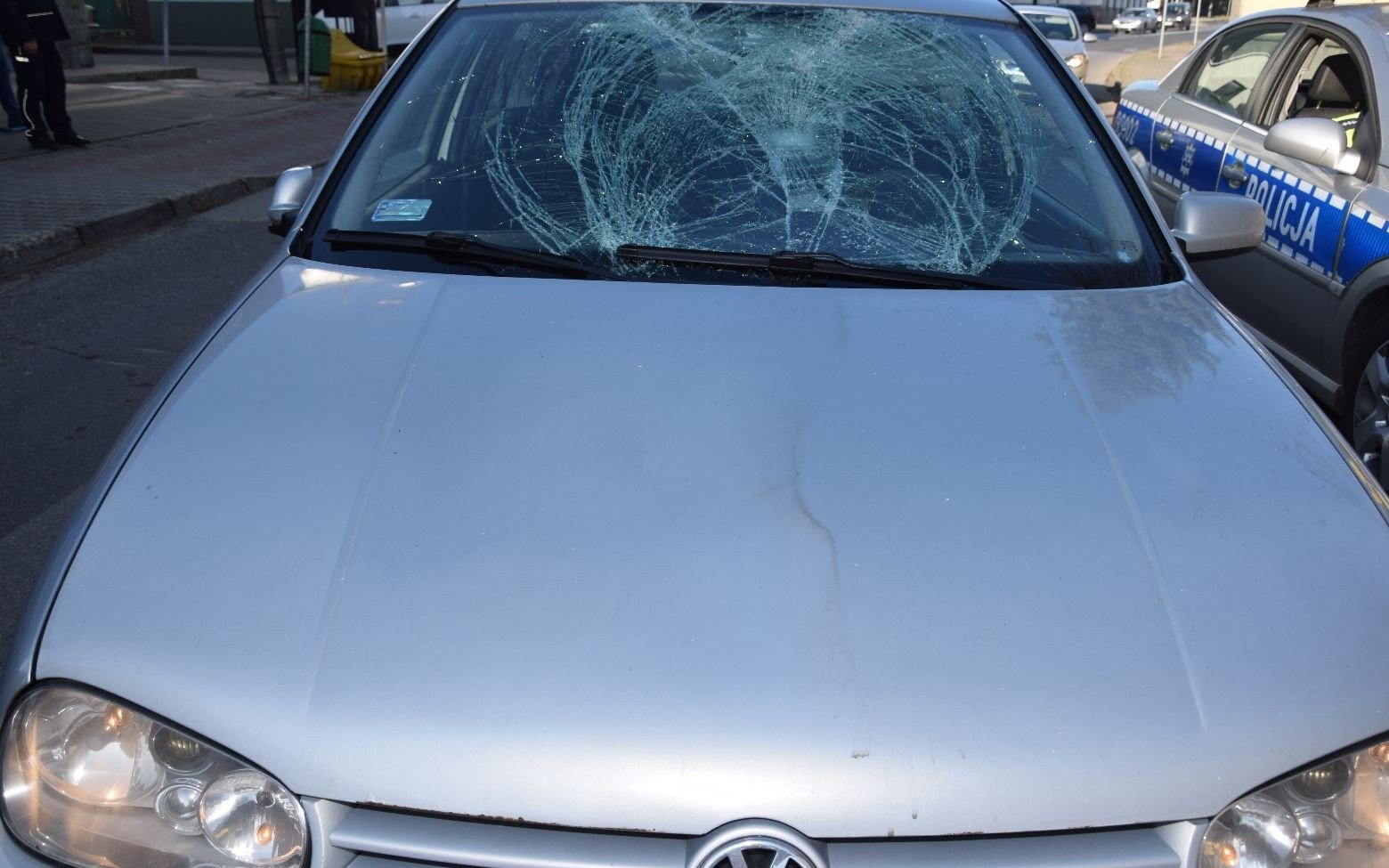 KĘTY. Kobieta potrąciła autem dwie osoby na pasach