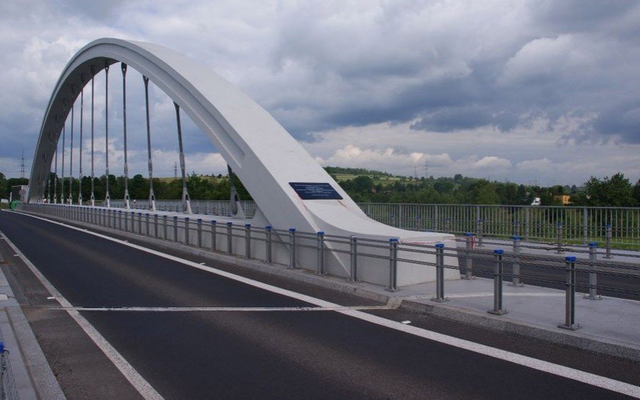 CHEŁMEK. Most na Przemszy zamknięty dla ciężarówek