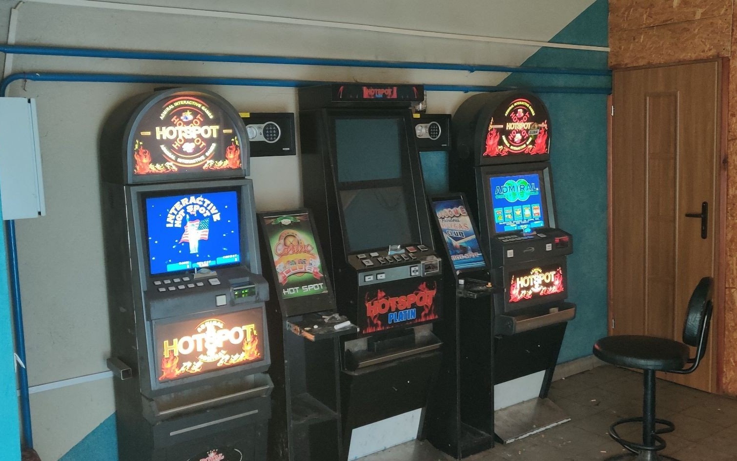 BRZESZCZE. Policjanci zlikwidowali samoobsługowy punkt z hot spotami