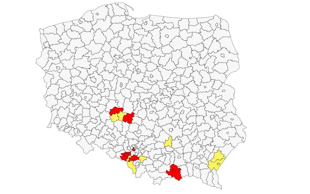 POWIAT. Powrót obostrzeń w związku ze wzrostem liczby zakażeń koronawirusem