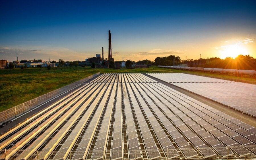 POWIAT. Pierwsza farma fotowoltaiczna Synthos