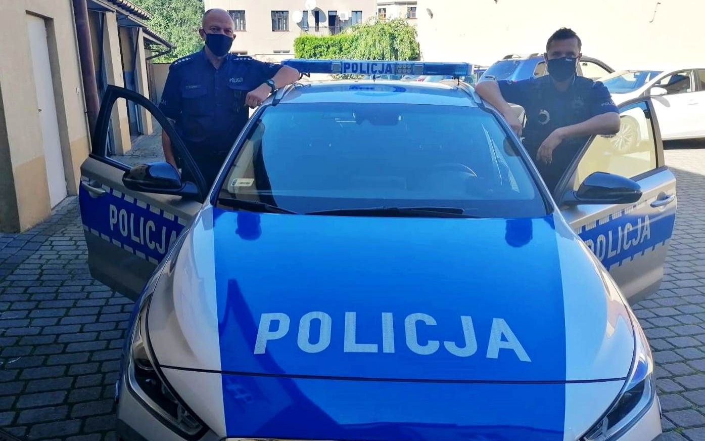 KĘTY. Policjanci uratowali życie seniorce