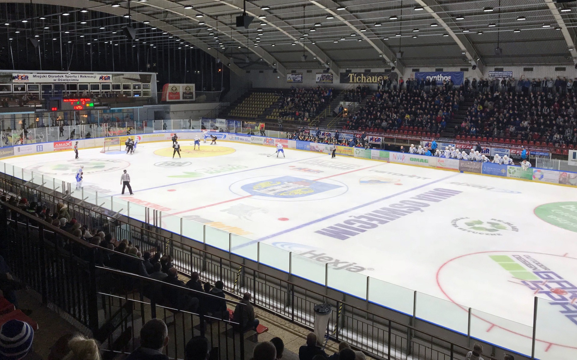 OŚWIĘCIM. Tylko 750 kibiców na meczu hokeja