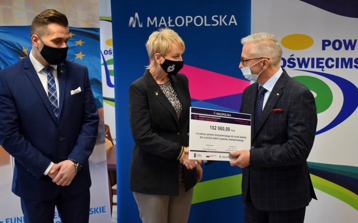 POWIAT. 102 tys. zł na zakup sprzętu komputerowego do nauki zdalnej