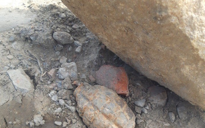 POWIAT. Granat na budowie domu jednorodzinnego