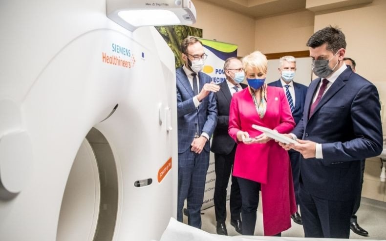 POWIAT. Nowoczesny tomograf komputerowy w Oświęcimiu