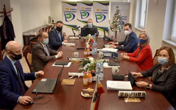 POIWTA. Powiat Oświęcimski z uchwalonym budżetem na 2022 rok