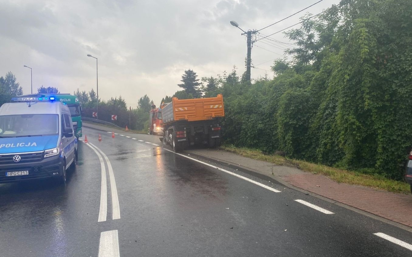 BABICE. Kolejne niebezpieczne zdarzenie na łuku DK 44