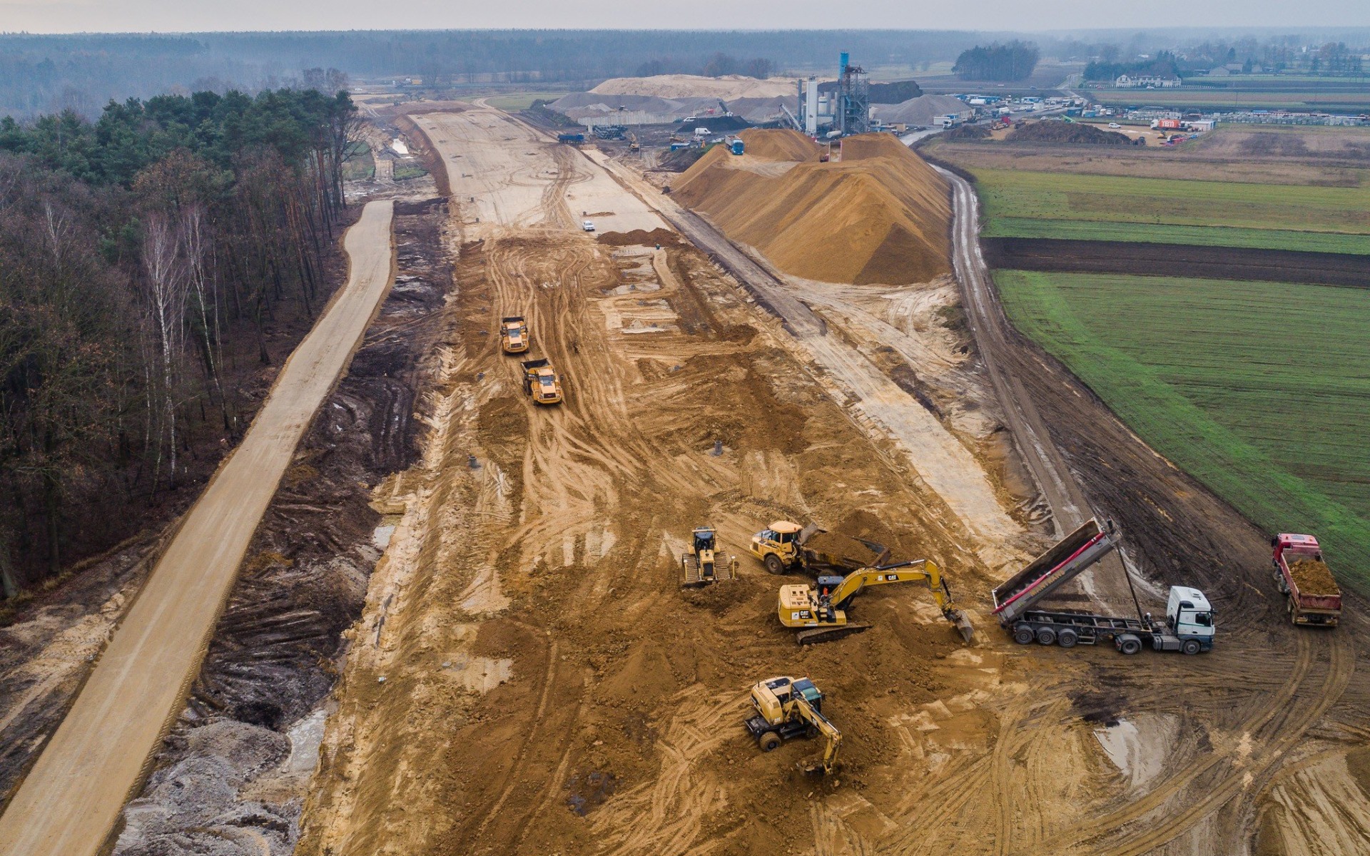 OŚWIĘCIM. Nieprawdopodobne tempo budowy drogi ekspresowej S1 [ZDJĘCIA]