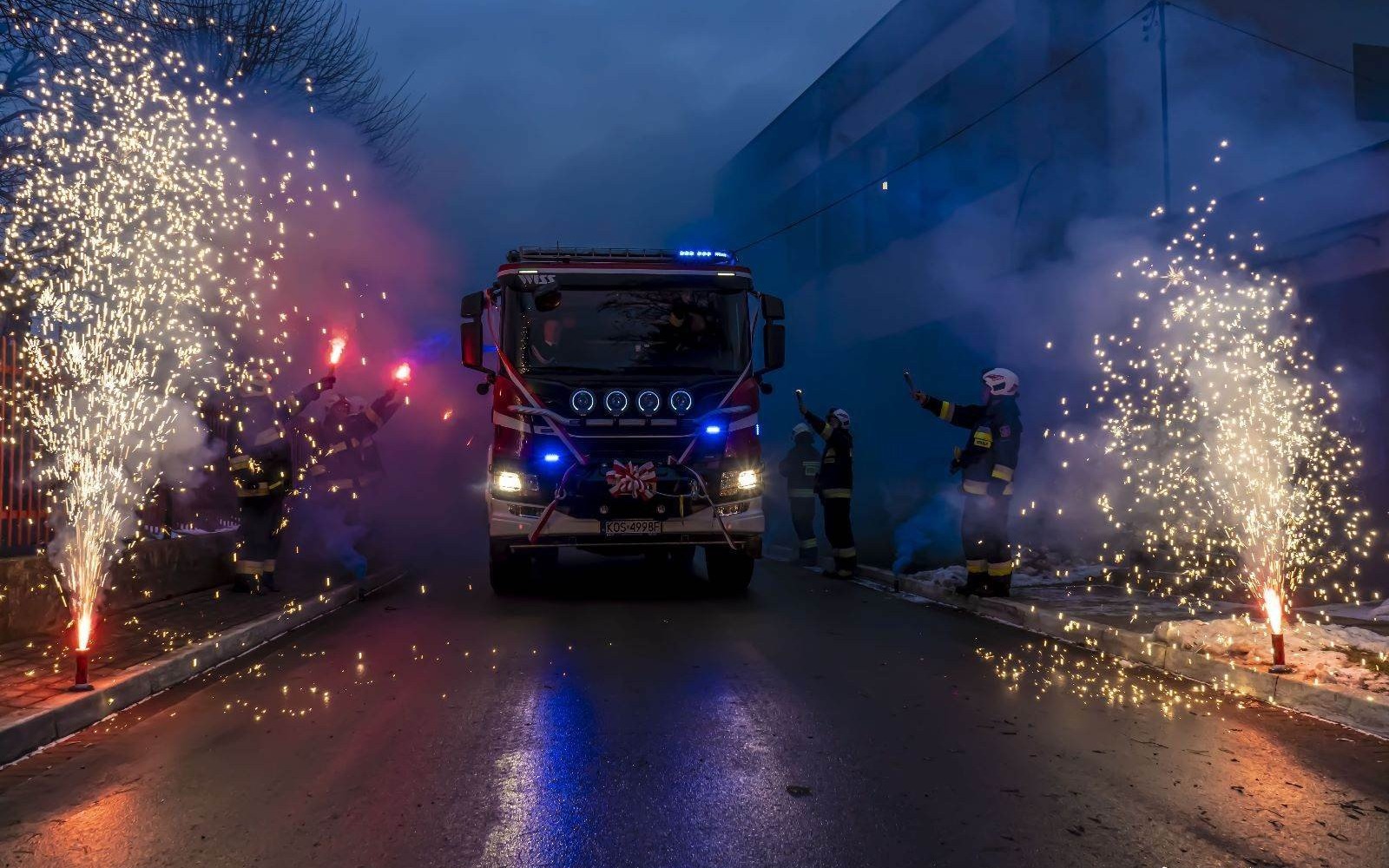 BRZESZCZE. Strażacy z OSP Jawiszowice otrzymali nowy samochód