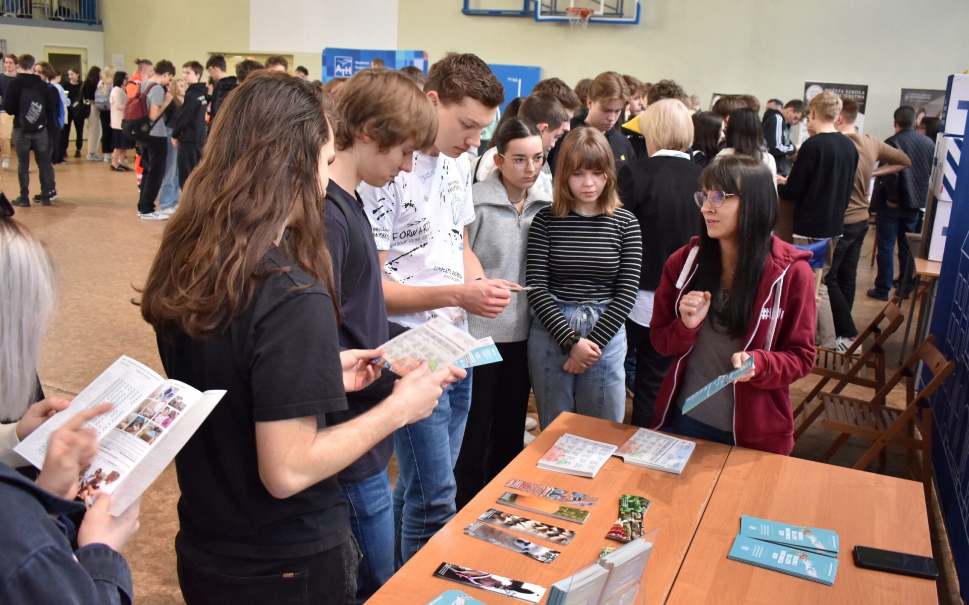 POWIAT. Targi Akademickie w powiatowym „Konarze”