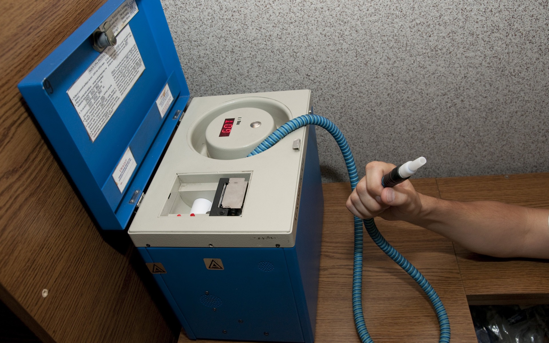 OŚWIĘCIM. Pijany mężczyzna szedł drogą krajową numer 44