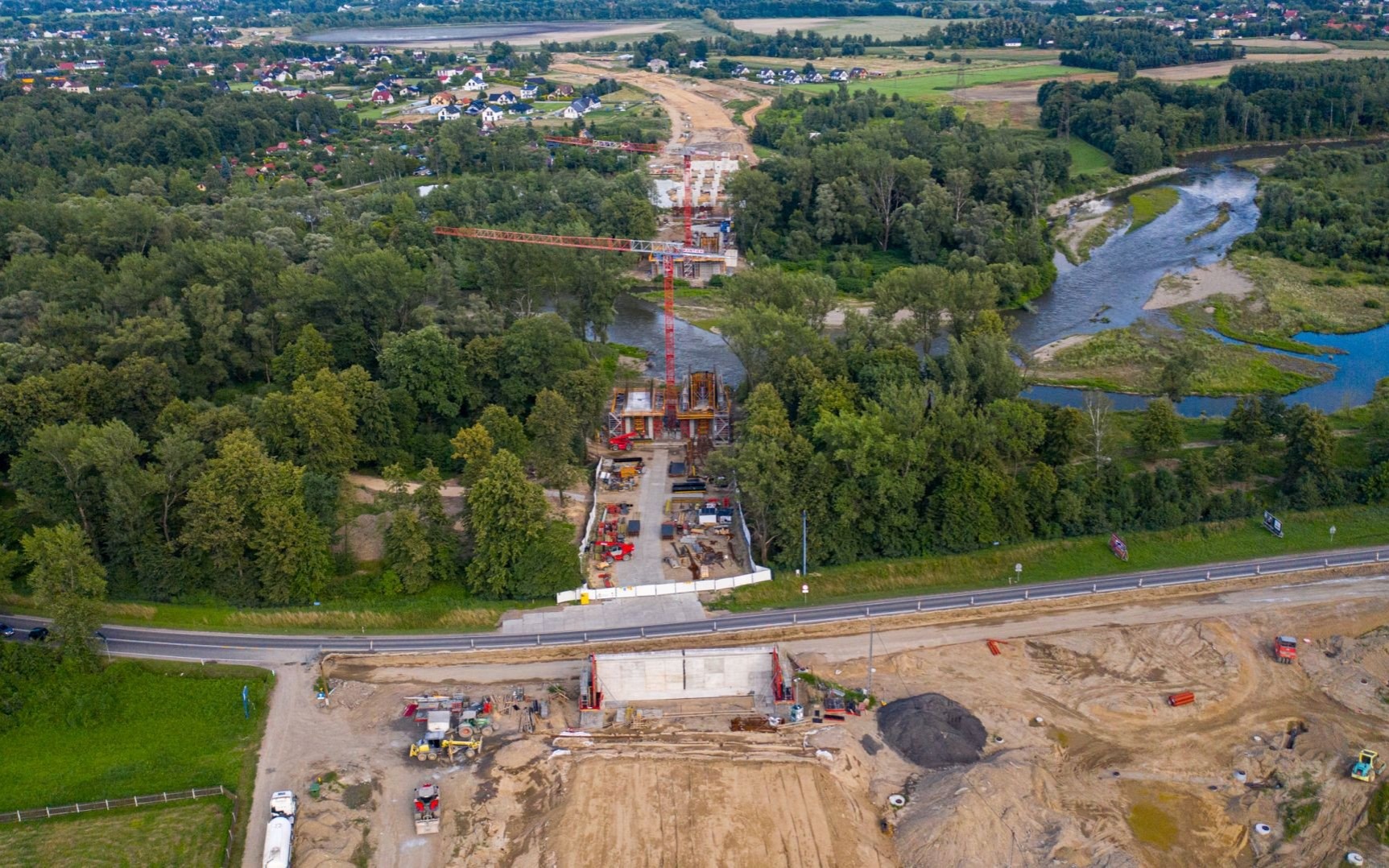 OŚWIĘCIM. Sierpiowy przelot dronem nad budową nowej obwodnicy do drogi S1