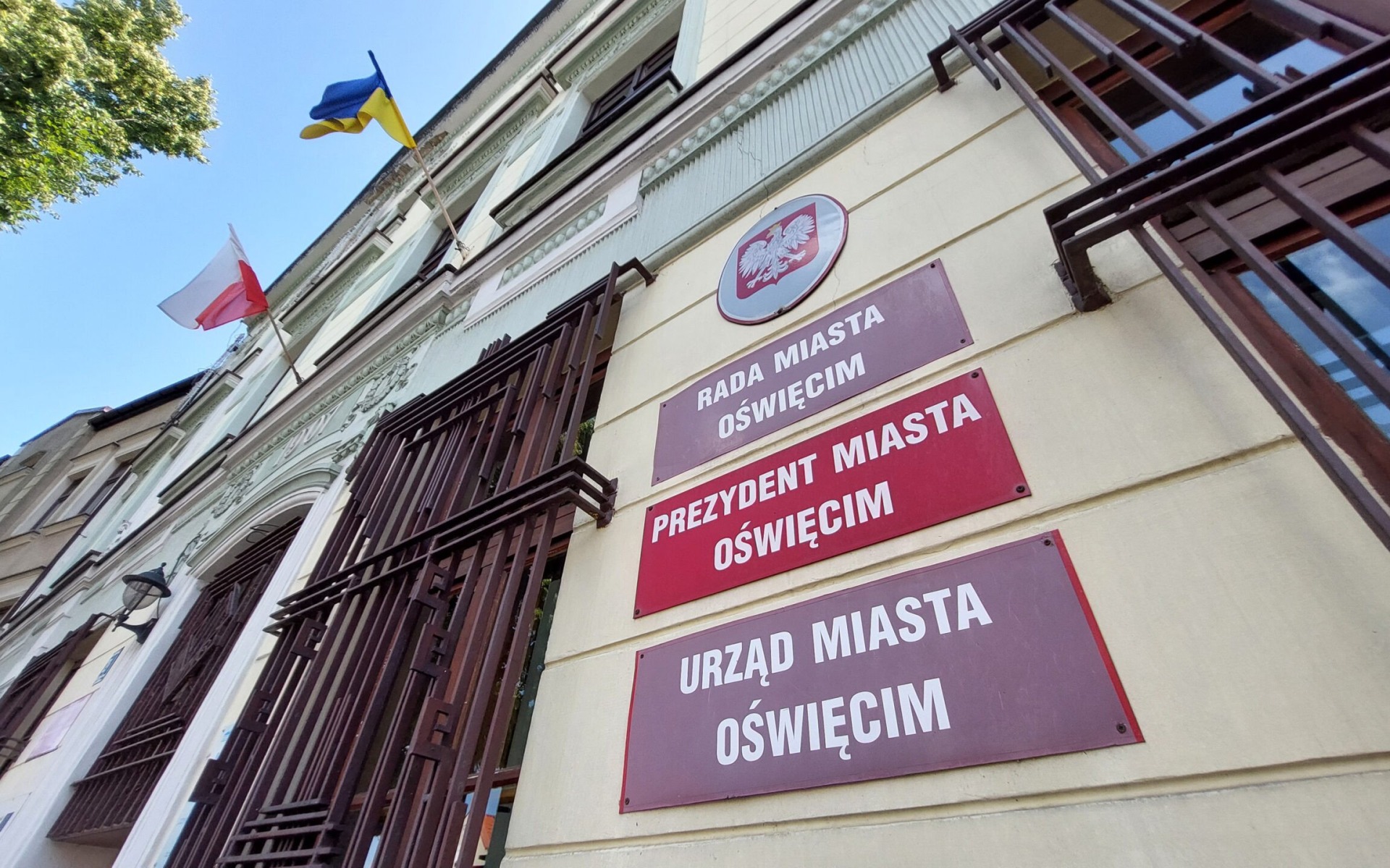 OŚWIĘCIM. Problem niskich wynagrodzeń miejskich urzędników nie można uznać za załatwiony