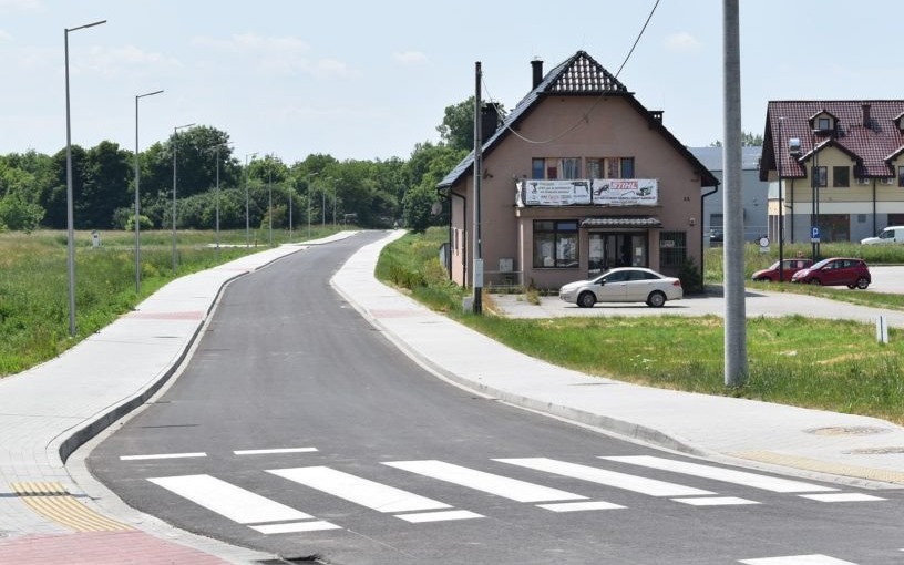 OŚWIĘCIM. Nowa ulica za sklepem Kaufland otrzymała imię Zofii Posmysz