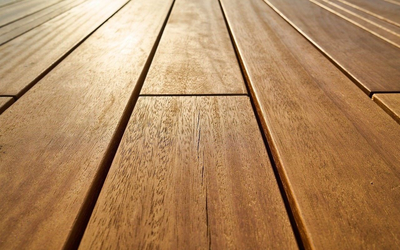 Cyklinowanie parkietu – jak to zrobić samemu?