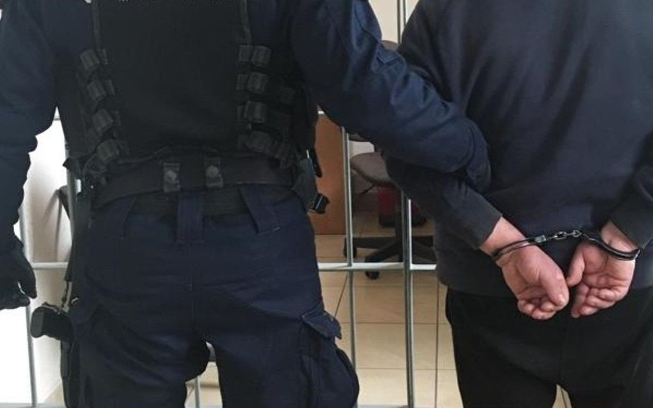 CHEŁMEK. 47-latek podejrzany o zanęcanie się nad żoną