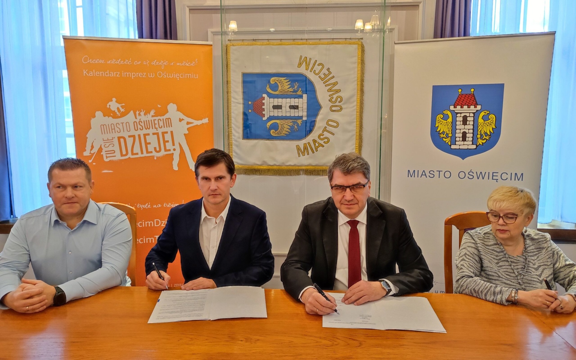 OŚWIĘCIM. Kolejne dofinansowanie na hokej z budżetu miasta w wysokości 850 tys. zł