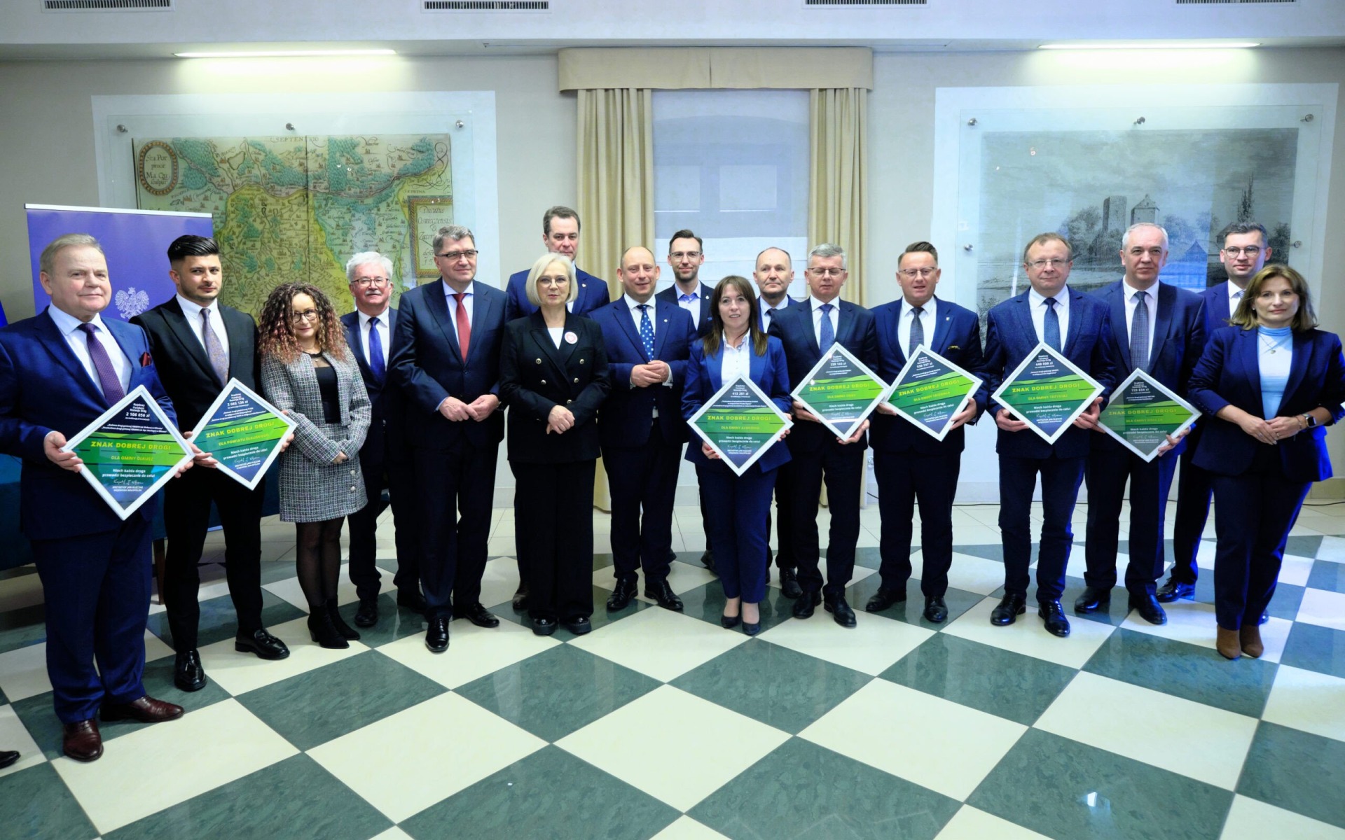 OŚWIĘCIM. Prawie 36 mln zł z Rządowego Funduszu Rozwoju Dróg dla samorządów z powiatów: chrzanowskiego, miechowskiego, olkuskiego i oświęcimskiego