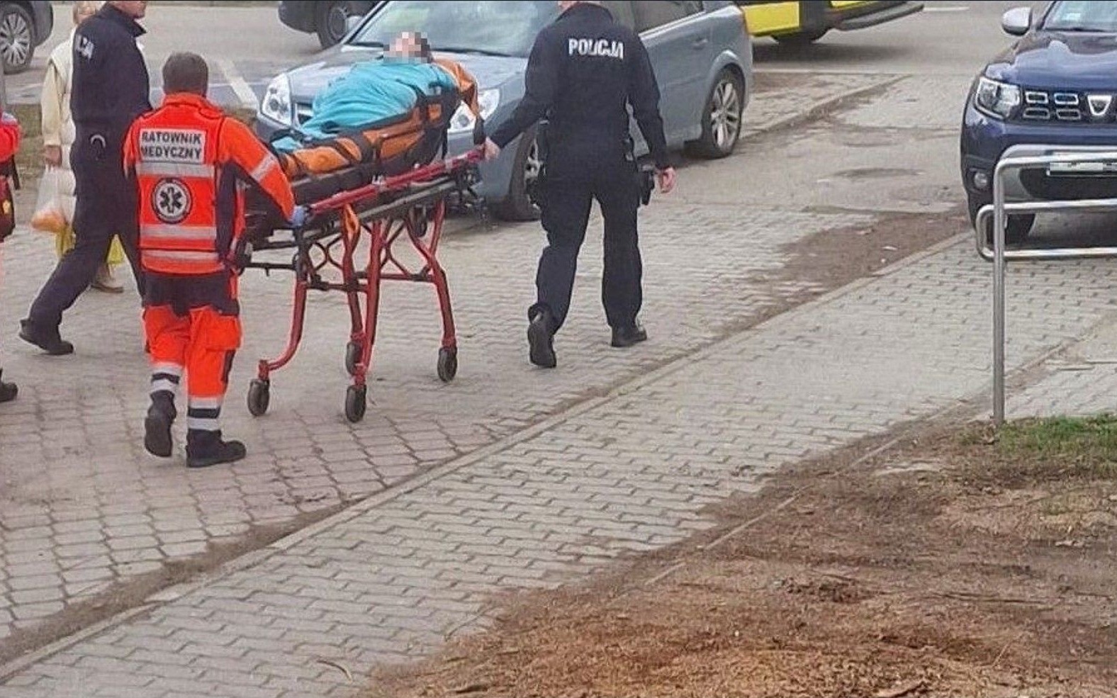 BRZESZCZE. Zaparkował na zakazie i utrudnił w transporcie chorej pacjentki