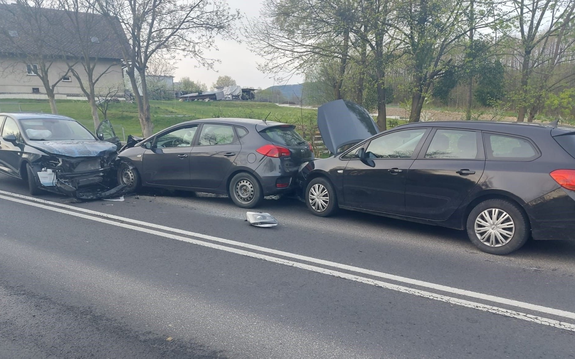 BULOWICE. Zderzenie czterech samochodów osobowych