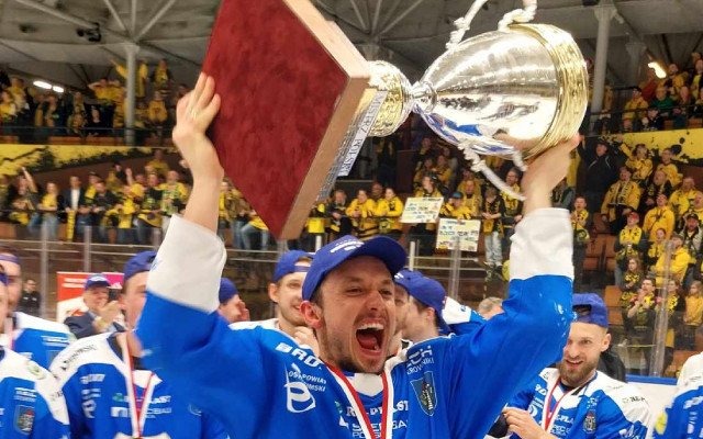 OŚWIĘCIM. W środę Mistrzowie Polski w hokeju na lodzie spotkają się z kibicami