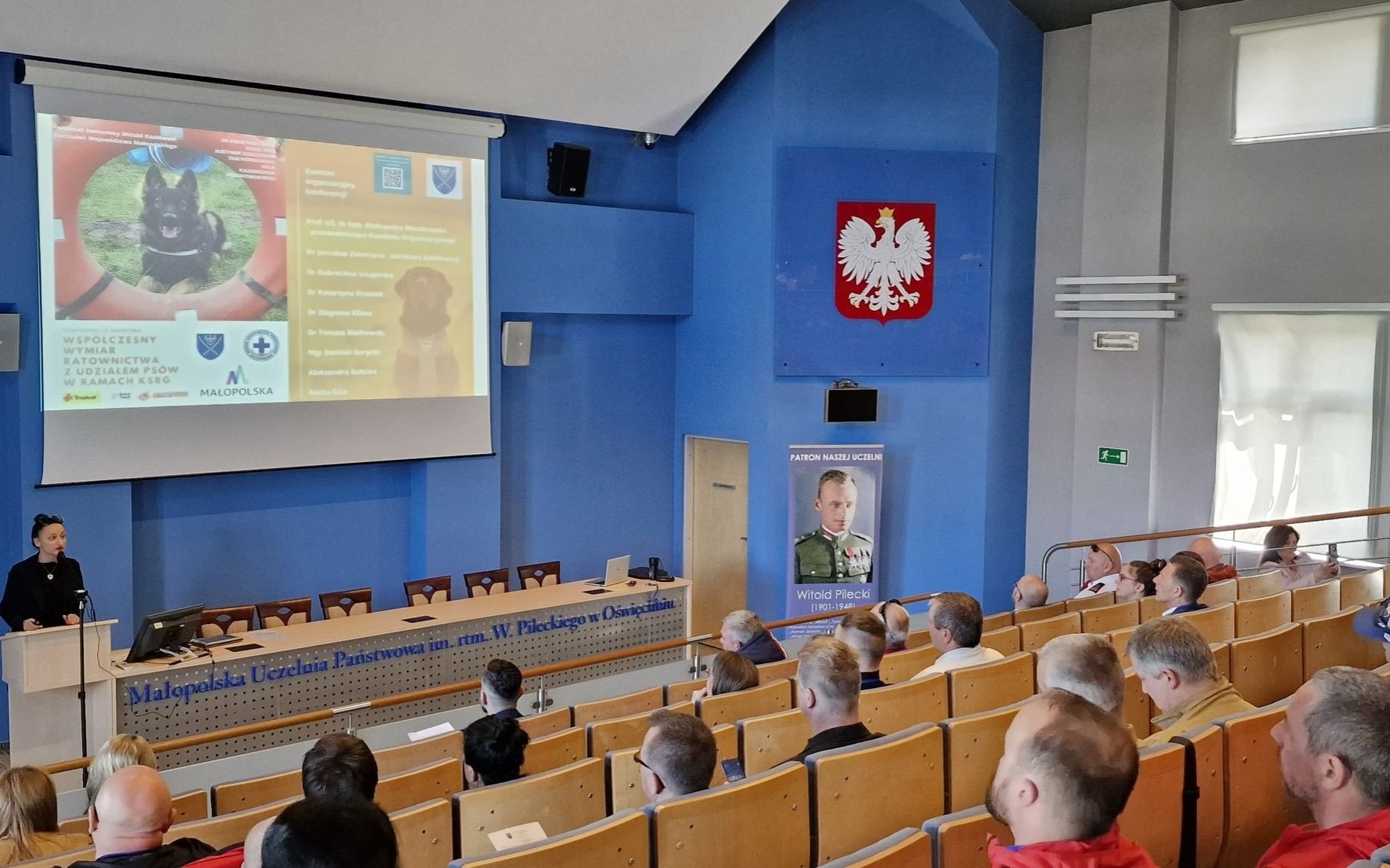 OŚWIĘCIM. Konferencja „Współczesny wymiar ratownictwa z udziałem psów w ramach KSRG