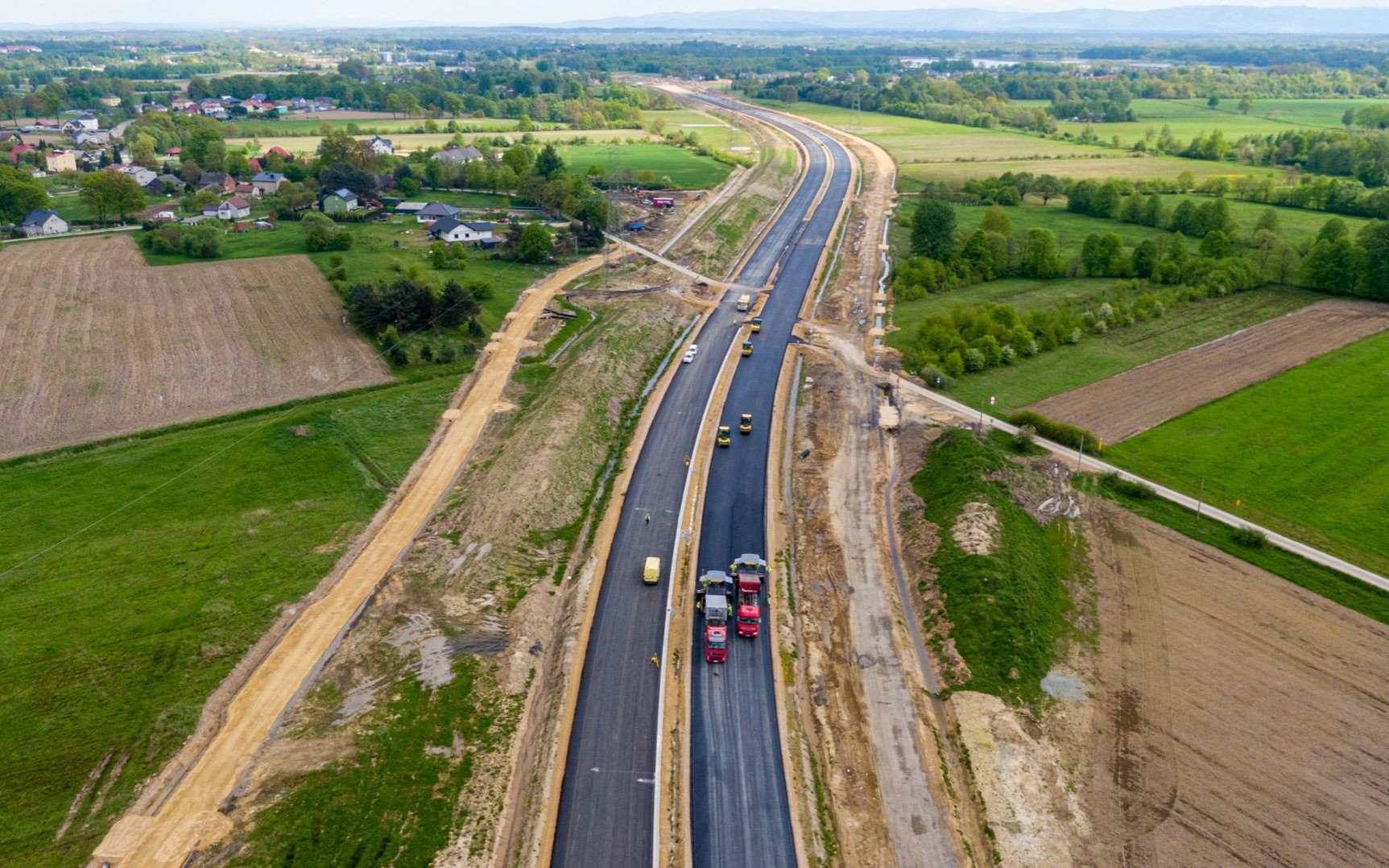 OŚWIĘCIM. Postę pracy przy budowie obwodnicy Oświęcimia i nowego mostu robi wrażenie