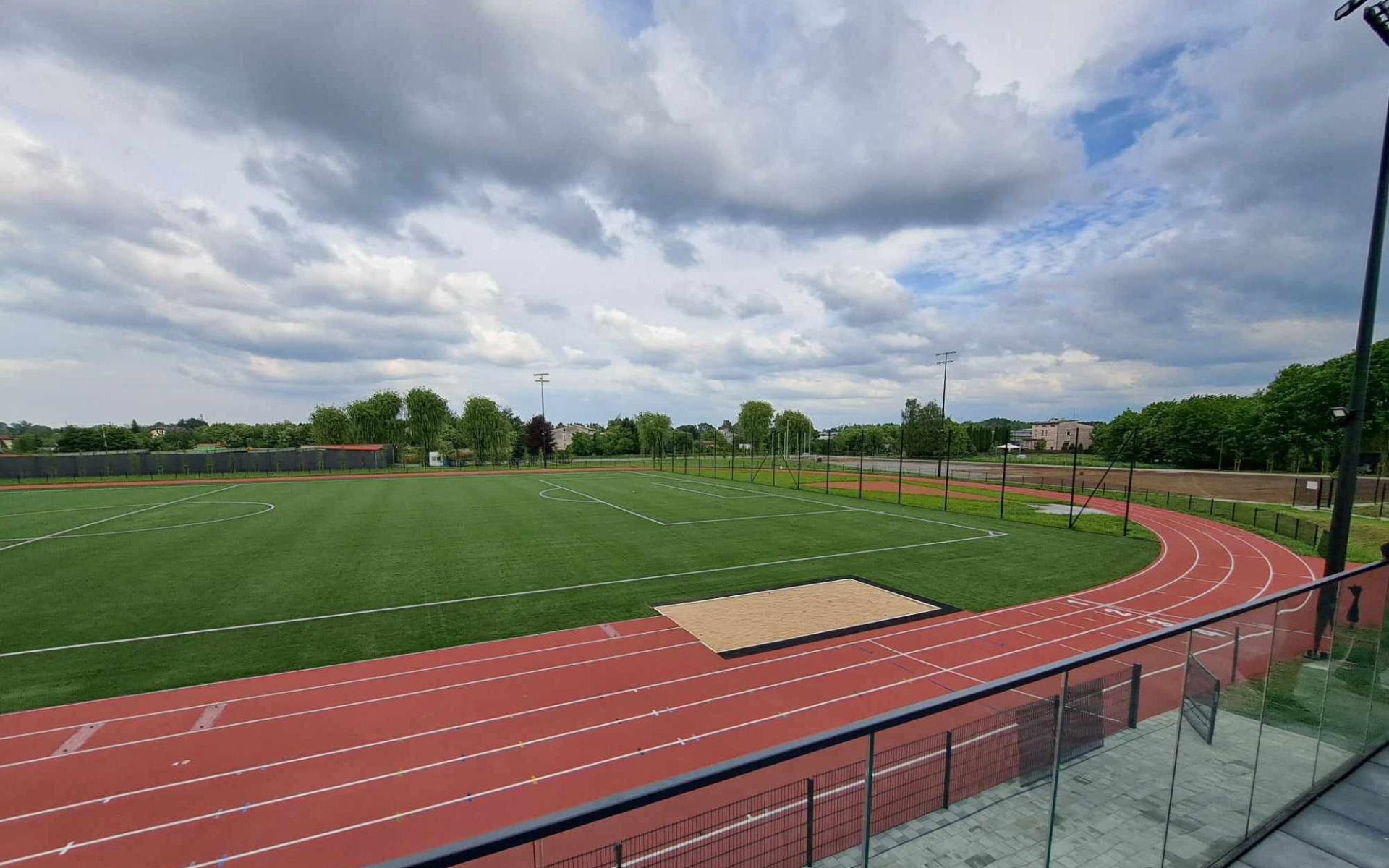 OŚWIĘCIM. Powiatowy stadion lekkoatletyczny zostanie otwarty przed wakacjami