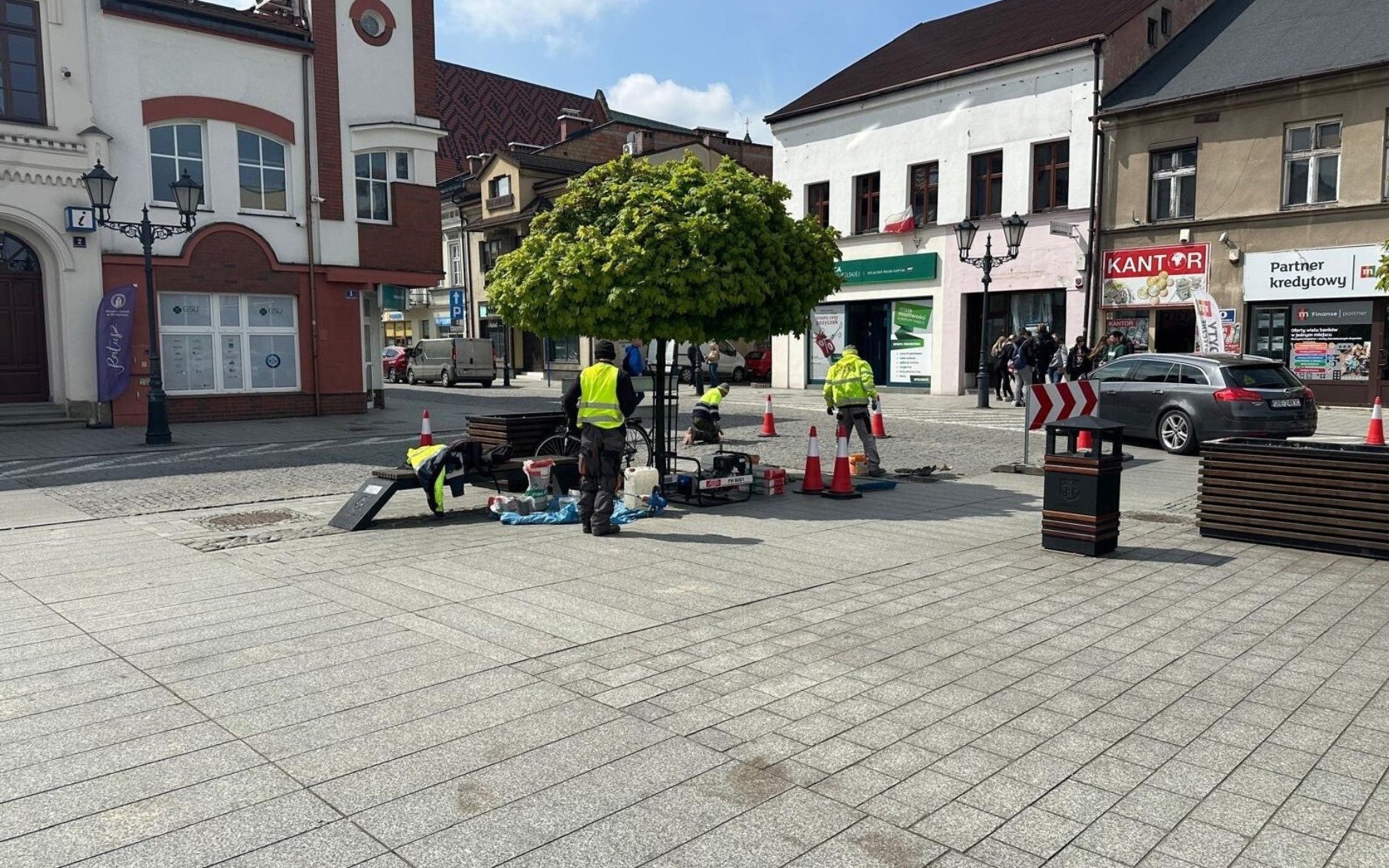 PUBLICYSTYKA. A w Oświęcimiu czuć wiosnę