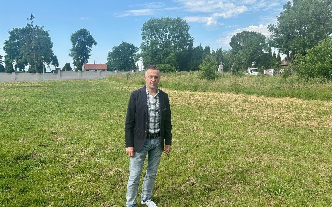 Potrzeba budowy parkingu przy cmentarzu parafialnym w Oświęcimiu