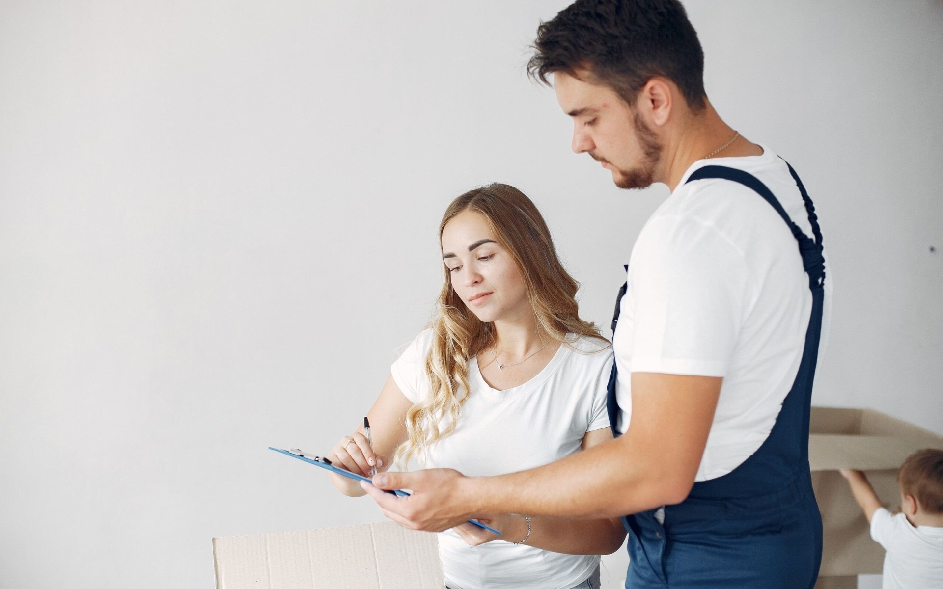 Jak negocjować z wykonawcami? Praktyczne porady dla właścicieli domów