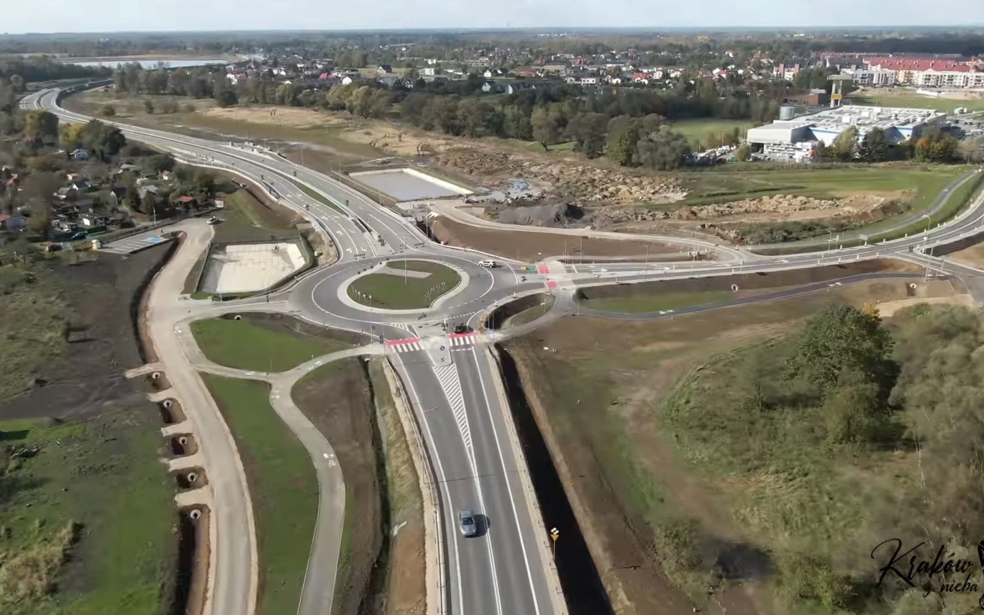 Obwodnica Oświęcimia z lotu ptaka – zobacz wyjątkowy przelot dronem nad nową trasą!