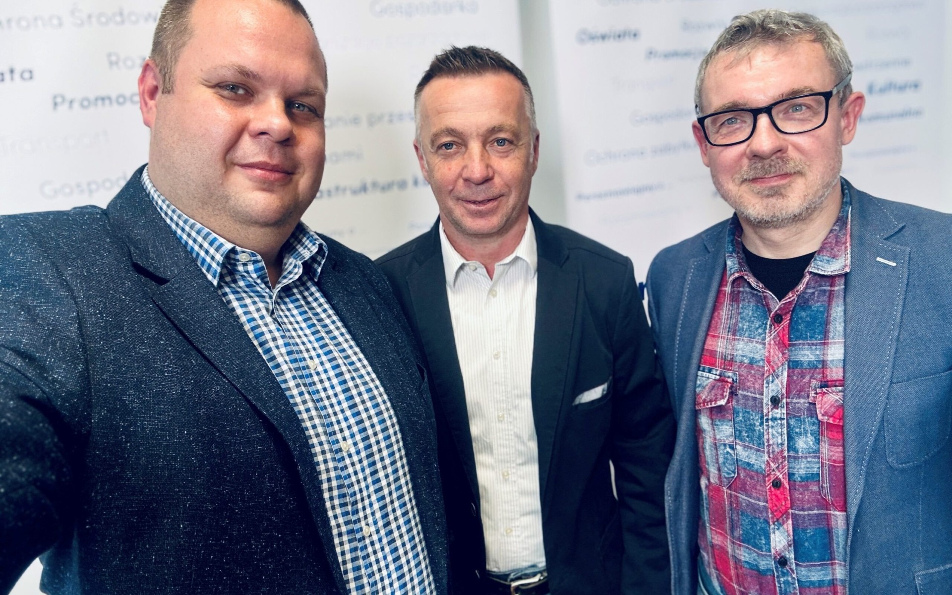 O dramatycznym braku lekarzy w oświęcimskich przychodniach, za „krótkim” boisku przy „Chemiku” i wyższych jak zwykle lokalnych opłatach