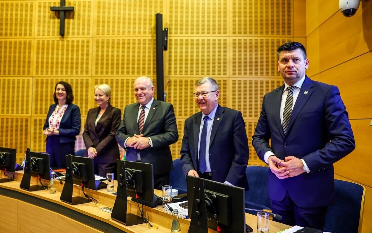 Małopolska budżet 2025: Rekordowe inwestycje, nowe inicjatywy i wielkie plany