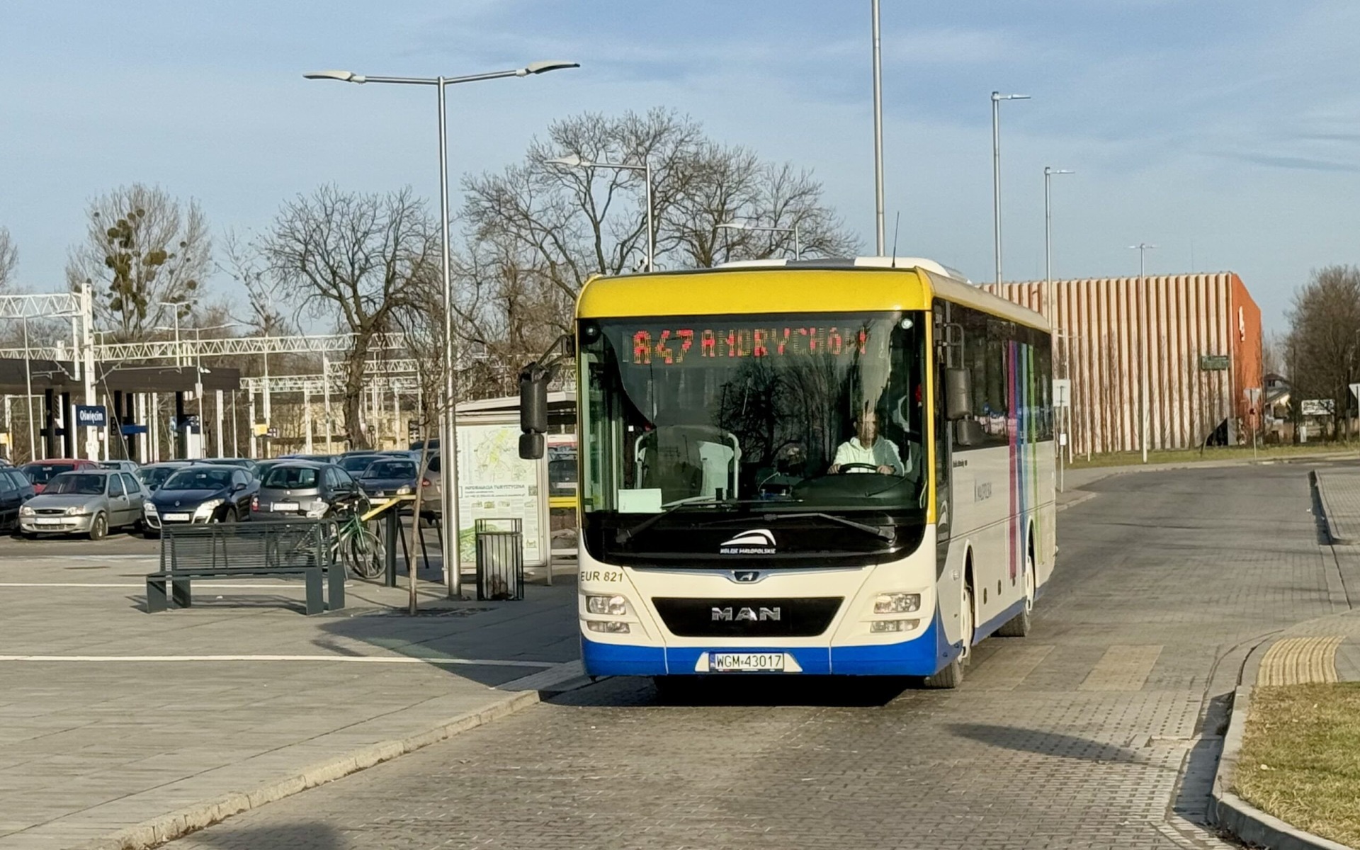 Od 1 stycznia Oświęcim w centrum rewolucji: nowe autobusy i Koleje Małopolskie zmienią region