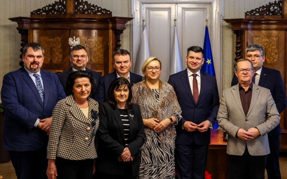 Małopolska liderem transportu: rozwój kolei, inwestycje i perspektywy