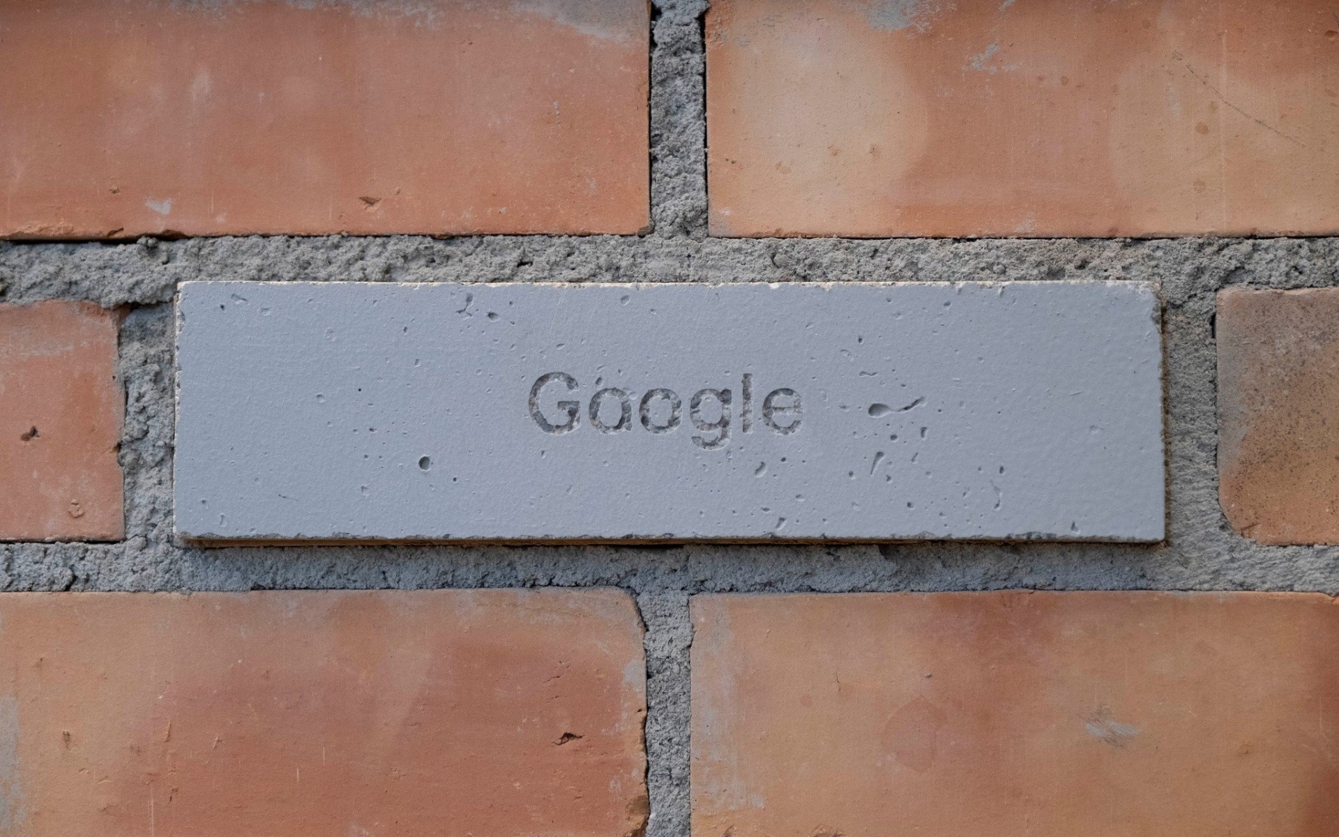 Google wspiera Muzeum Auschwitz – nowa era digitalizacji pamięci