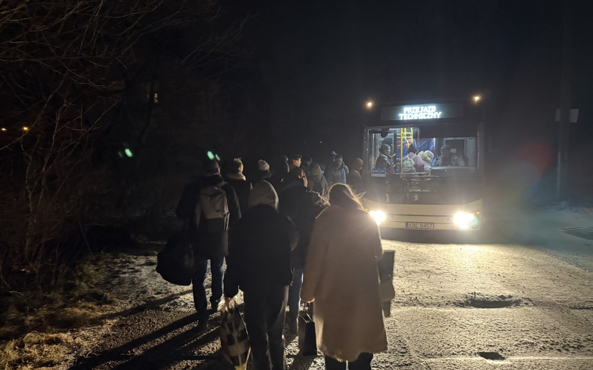 Uszkodzenie gazociągu w Przeciszowie – wstrzymany ruch samochodowy na DK 44 i kolejowy Oświęcim – Zator