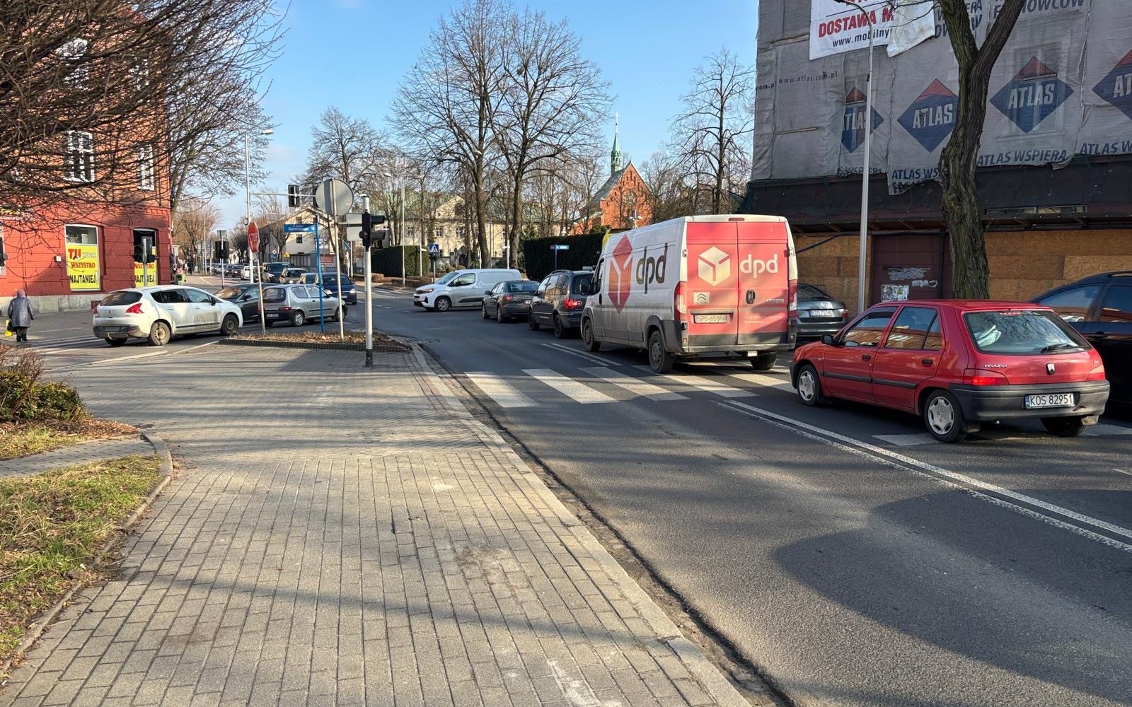 Chaos na skrzyżowaniu w centrum Oświęcimia. Radny interweniuje, urzędy chowają głowy w piasek