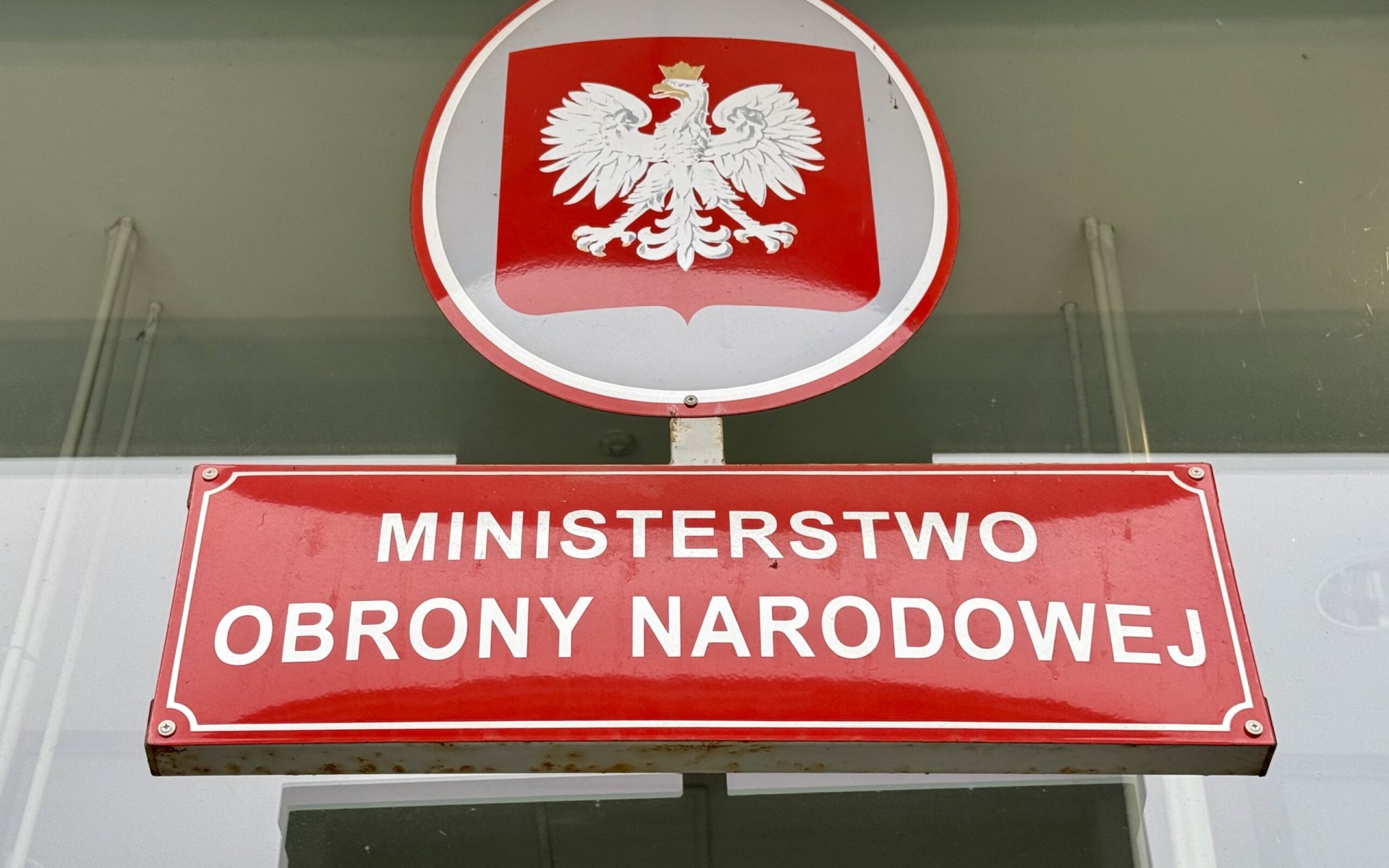 Nie rób zdjęć jednostkom wojskowym i strategicznym obiektom. Grozi za to mandat lub areszt