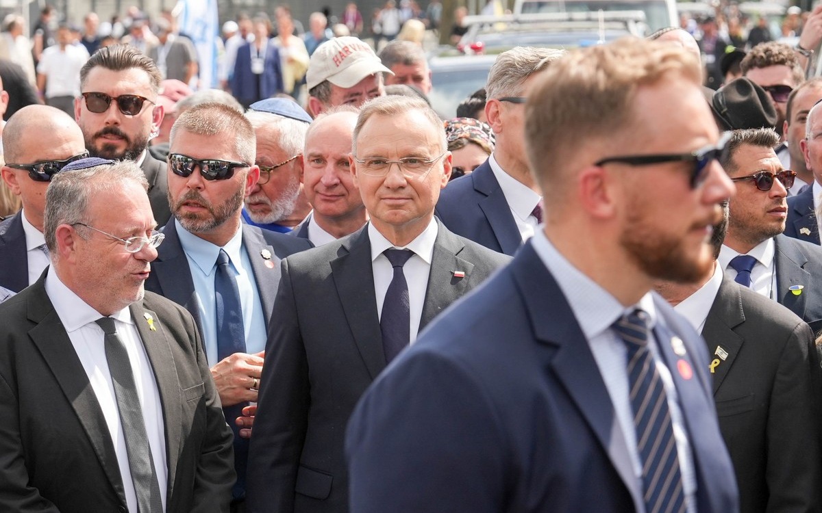 Marsz Żywych 2025 w Oświęcimiu – bezpieczny przebieg uroczystości dzięki zaangażowaniu służb