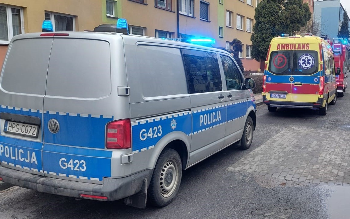 Policjanci wyważyli drzwi, by pomóc 95-latkowi z Oświęcimia