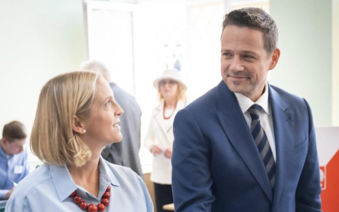 Rafał Trzaskowski wygrywa wybory prezydenckie według sondażu exit poll