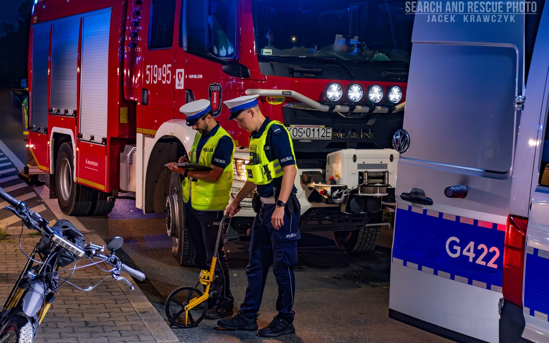 Poważny wypadek rowerzysty w Łękach – interweniował policjant po służbie i służby ratunkowe